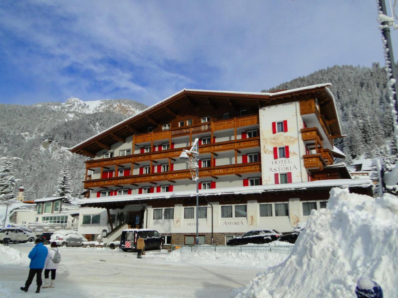 Hotel Astoria Canazei Buitenkant foto