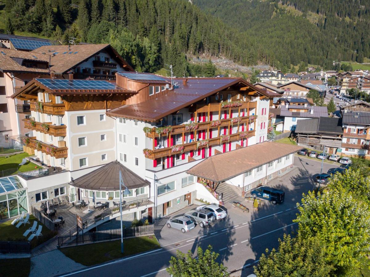 Hotel Astoria Canazei Buitenkant foto