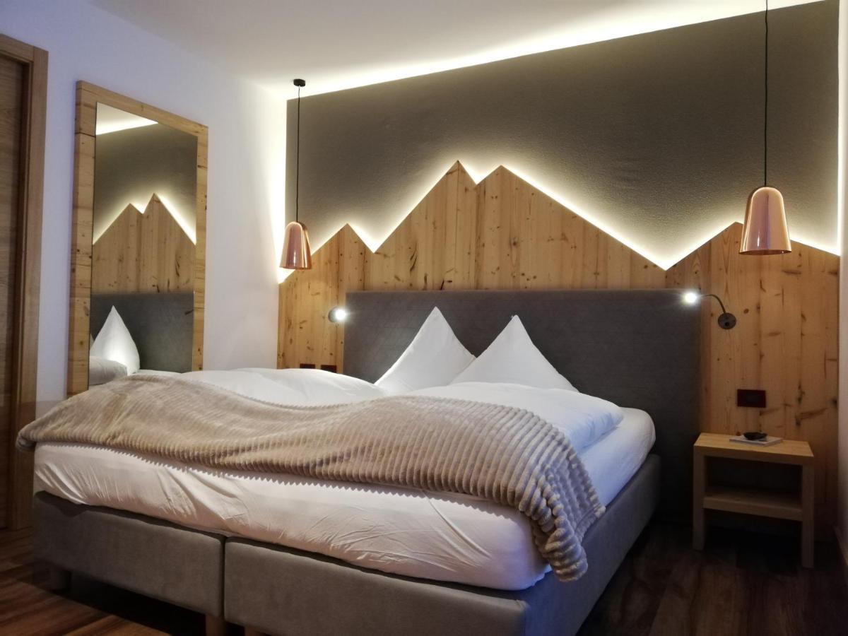 Hotel Astoria Canazei Buitenkant foto